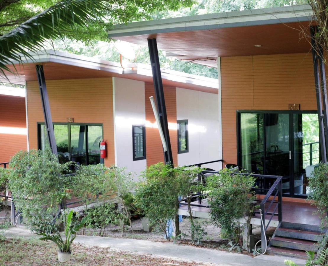Plawan Lipe Bungalows Exterior photo